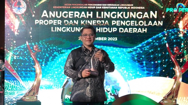 PT Semen Baturaja Kelola Lingkungan Berkelanjutan, Diganjar Raih PROPER Hijau KLHK 2023