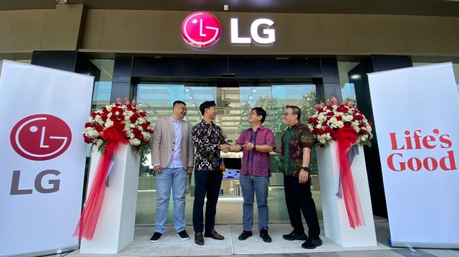 LG Experience Store. [LG Electronics Indonesia]