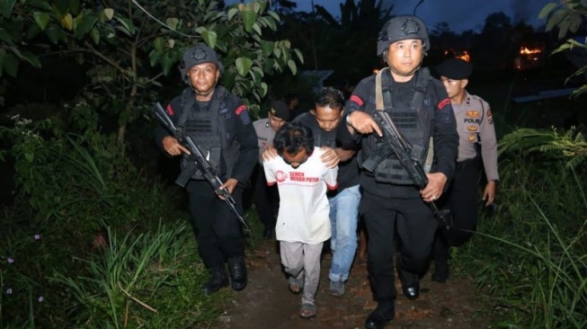 Kasus Narkotika, Polda Sumut Ciduk 17 Orang dan Hancurkan 7 Gubuk di Deli Serdang