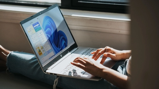 Membuka pengaturan Windows untuk uninstall aplikasi yang tidak terpakai bikin laptop jadi lebih ringan dan responsif
