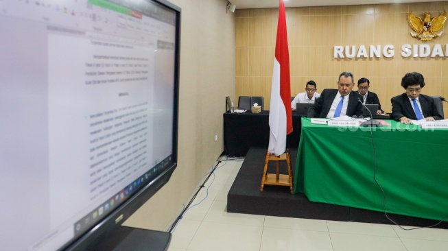 Suasana jalannya sidang kode etik dengan terdakwa Ketua KPK nonaktif Firli Bahuri  di Gedung ACLC KPK, Jakarta, Rabu (27/12/2023). [Suara.com/Alfian Winanto]