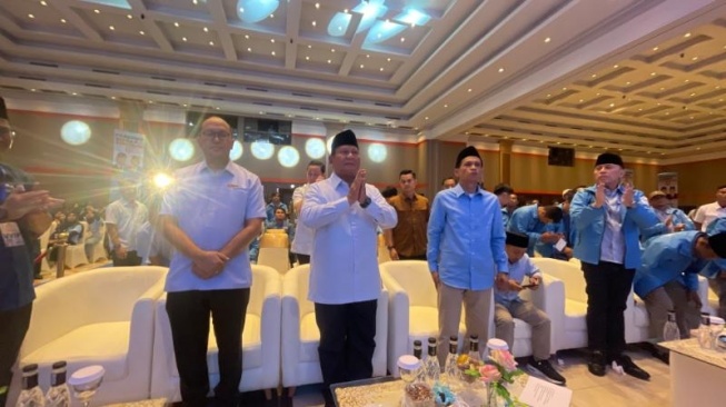 Capres Prabowo Subianto saat menghadiri Deklarasi Gerakan Muslim Persatuan Indonesia (Gempita) di Gedung Sudirman Grand Ballroom, Bandung, Rabu (27/12/2023). [Suara.com/Novian]