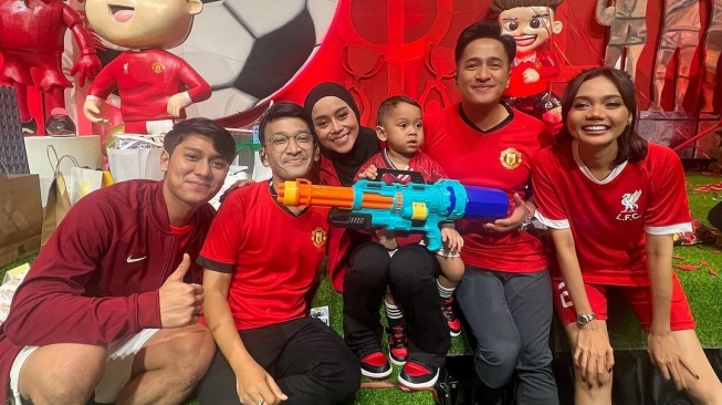 Potret Ulang Tahun Anak Lesti dan Rizky Billar (Instagram/@irfanhakim75)