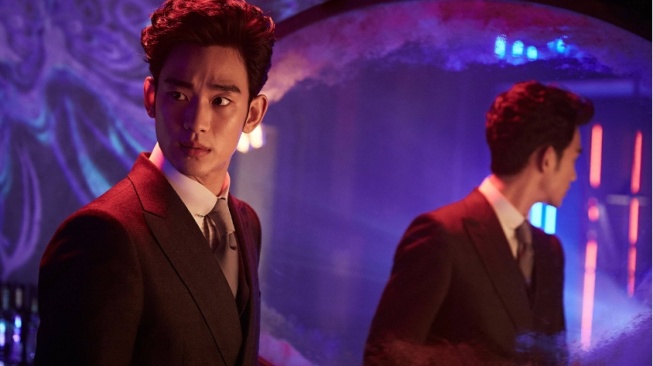 Review Film 'Real', saat Kim Soo Hyun Jadi Dua Orang Berbeda