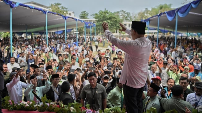 Kunjungi Ponpes Al-Ishlah Lamongan, Anies Disambut Puisi Berjudul Jika Presiden Kita Anies Baswedan