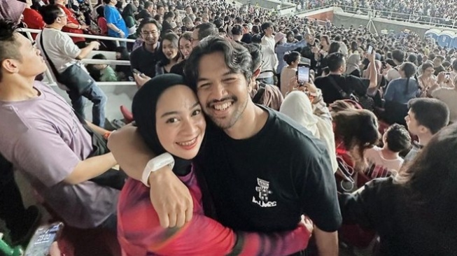 Elmer Syaherman Selingkuh dengan Bella Damaika, Teori Netizen Soal Celana Dalam Terbukti