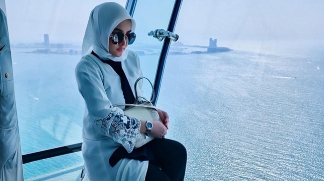 Potret Syahrini Liburan di Dubai (Instagram/@princessyahrini)