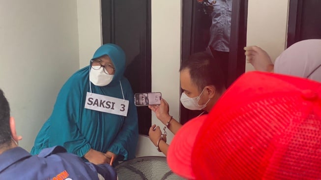 Rekonstruksi Pembunuhan 4 Anak Kandung, Polisi Reka 20 Adegan yang Dilakukan Pelaku Panca