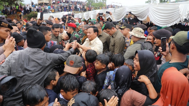 Prabowo Subianto Resmikan 9 Sumber Air dari Kemhan-Unhan di Sukabumi sebagai Pengabdian bagi Masyarakat