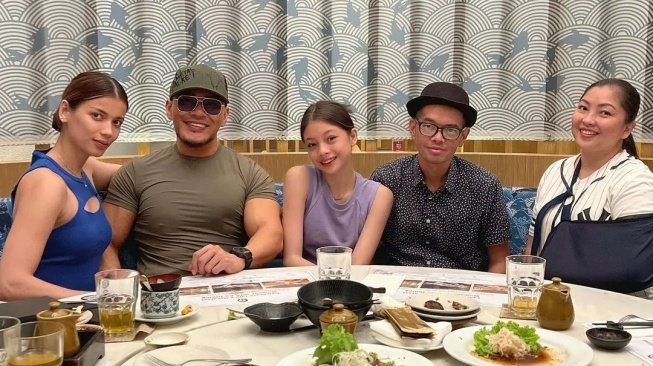 Potret Kedekatan Nada Tarina Putri dan Ayah Kandung. (Instagram/bheben_tfive)