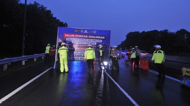 Nekat Terobos Car Free Night Puncak, Polisi Bakal Lakukan Ini Pada Pengendara