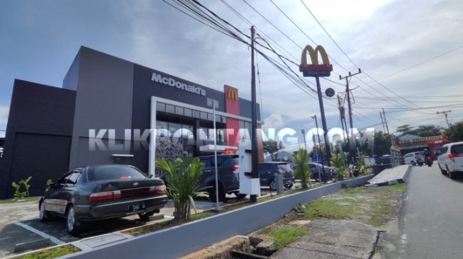 McDonald's di Jalan Ahmad Yani, Kelurahan Api-Api, Kecamatan Bontang Utara. [KlikKaltim.com]