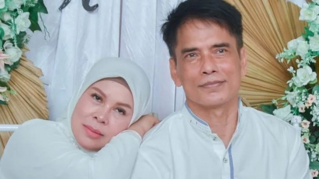 Sempat Dicap Sombong, Intip 10 Potret Mesra Ayah dan Ibu Lesti Kejora di Akhir Tahun