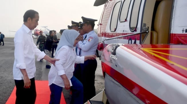 Kompak Berbaju Putih, Jokowi dan Iriana Bakal Resmikan Terminal hingga Jembatan di Jawa Tengah