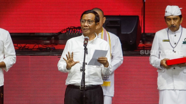 Cerita Mahfud MD Jadi Menteri Sekaligus Cawapres, Harus Dijaga 74 Pengawal Setiap Hari