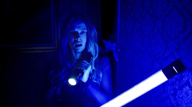 Review Film 'Lights Out', Kisah Horor setelah Lampu Padam