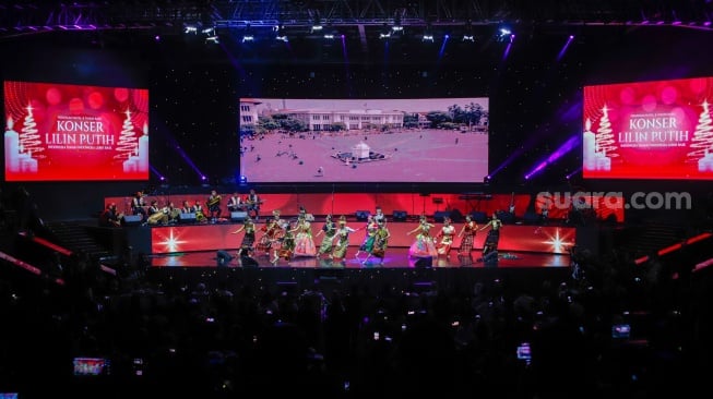 Suasana Konser Lilin Putih di Balai Sarbini, Semanggi, Jakarta, Rabu (3/1/2024). [Suara.com/Alfian Winanto]