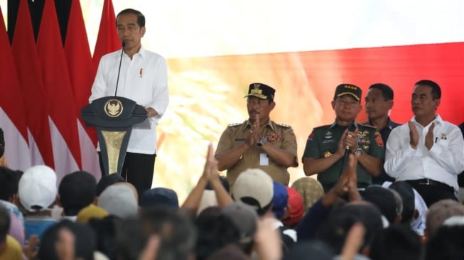 Bertemu Petani Se-Jawa Tengah, Presiden Jokowi Tambah Anggaran Pupuk Subsidi Hingga Rp14 Triliun