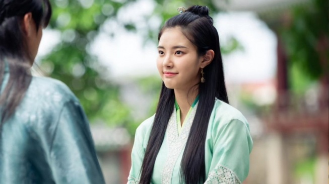 Pesona Hong Ye Ji dalam Lagu Cinta untuk Ilusi (Instagram/@kbsdrama)