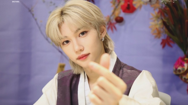 Felix Stray Kids Berikan Sumbangan 100 Juta Won kepada Anak-anak di Laos