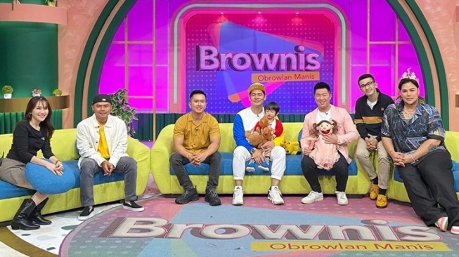 Potret Penampilan Ivan Gunawan di Ultah Brownis (Instagram/@brownis_ttv)