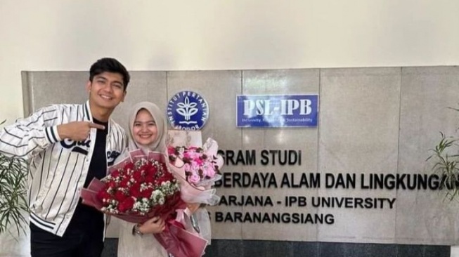 Cut Rushayu Putri, adik Teuku Ryan yang punya pendidikan moncer (Instagram)