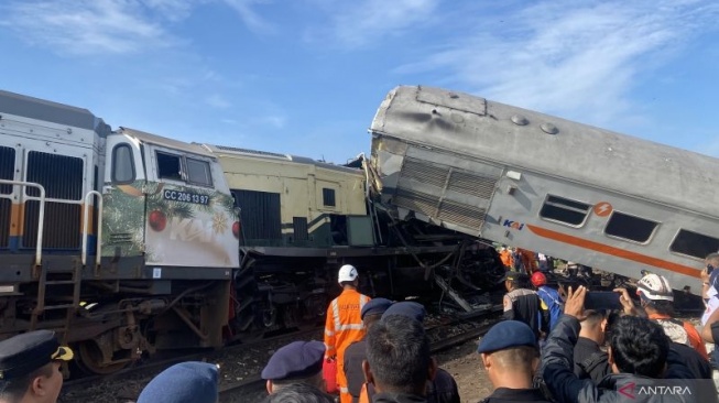Kecelakaan terjadi antara Kereta Api (KA) Turangga dengan KA Lokal Bandung di area Cicalengka Wilayah Bandung (ANTARA/Rubby Jovan)