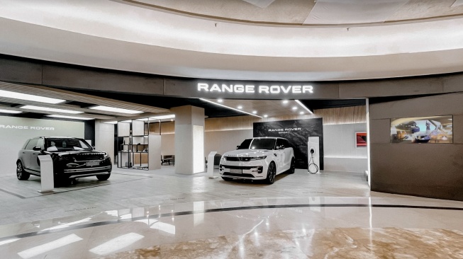 Range Rover Boutique di Plaza Indonesia [PT JLM Auto Indonesia]