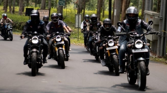 Workshop Pinstripe dan Touring ke Lembang Jadi Bagian Yamaha XSR 155 Motoride The Wanderlust