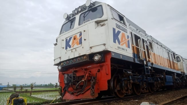 PT KAI Larang Keras Ngabuburit di Sekitar Rel Kereta Api, Ini Alasannya