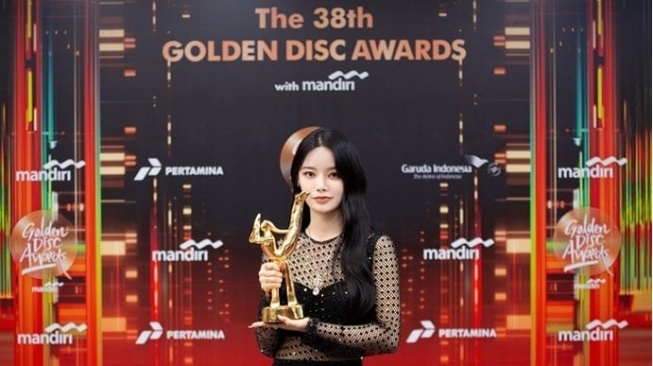 Menang di Golden Disc Awards, Keena FIFTY FIFTY Ungkap Terima Kasih ke Fans