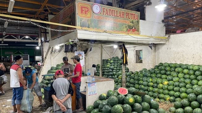 Pedagang Semangka Pasar Induk Kramat Jati Dibacok Hingga Tewas, Diduga Gegara Masalah Asmara