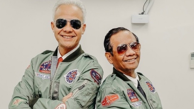 Mahfud MD Ingin Dapat Jaket Bomber Give Away, Ganjar Pranowo: Kan Sampeyan Dah Punya Prof!