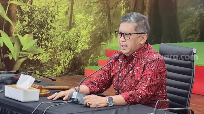 Gibran dan Bobby Tak Diundang HUT ke-51 PDIP, Hasto: Kalau Nonton Live Streaming Boleh