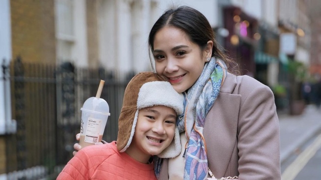 Rafathar Protes Nagita Slavina Kasih Minuman Bekas ke Sus Rini: Lebih Manusiawi Anaknya