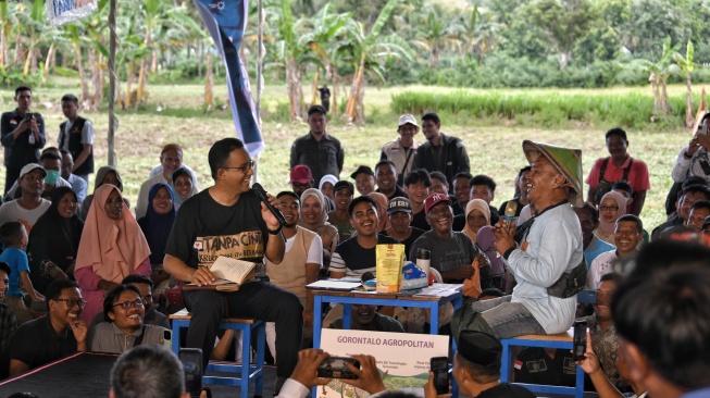 Di Lampung Timur, Anies Terima Curhatan Para Petani hingga Guru PAUD: Kami Belanja Masalah