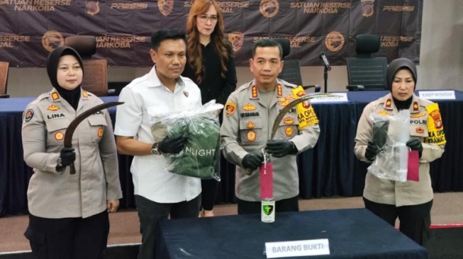 Kena Percikan Air Keras, Karyawan Pedagang Semangka yang Tewas Dibunuh Dede Dirawat di RS Polri