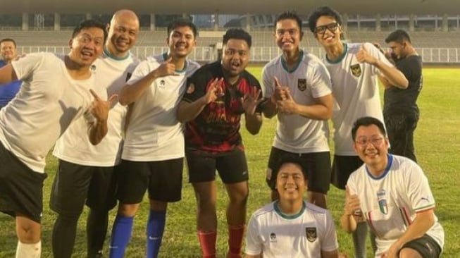 Keseruan Adityo Rimbo Galih Sepupu Gibran yang Main Bola Bareng Alam Ganjar dan Kaesang