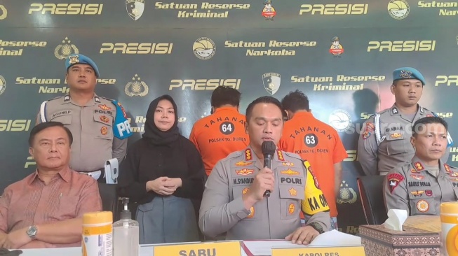 Konferensi pers Polsek Tambora terkait kasus yang melibatkan Saipul Jamil, Jumat (12/1/2024) [Suara.com/Tiara Rosana]