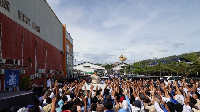 Warga Lampung Antusias Sambut Prabowo: Terima Kasih, Saya Rasakan Dukungan yang Besar