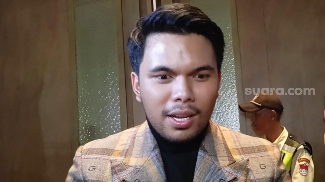 Thariq Halilintar Girang Ladeni Awak Media, Efek Satu Acara dengan Fuji?