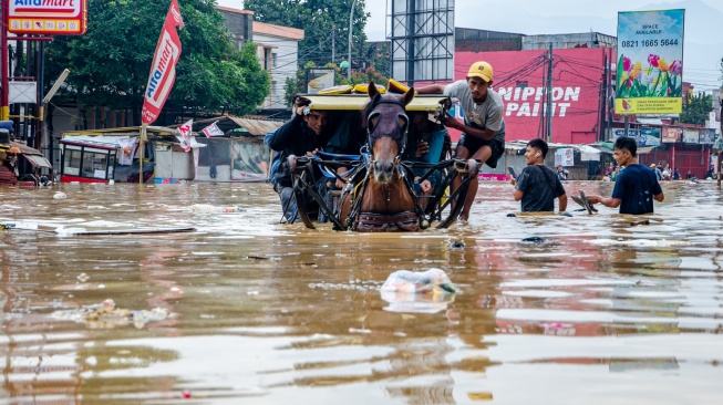 Mengenal Sungai Cikapundung Yang Banjiri Kawasan Braga Bandung