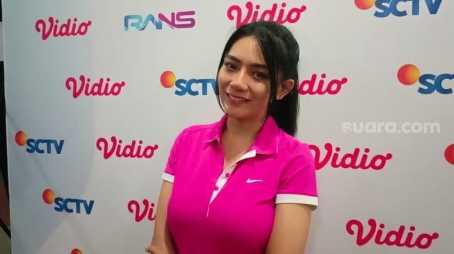 Pelan-Pelan Ubah Imej Seksi, Berlliana Lovell Umumkan Mau Menikah