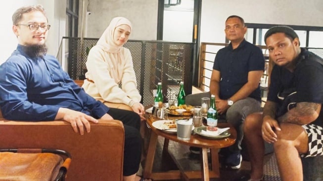 Bukan Rujuk, Inara Rusli Beberkan Maksud Pertemuan dengan Virgoun dan Keluarga