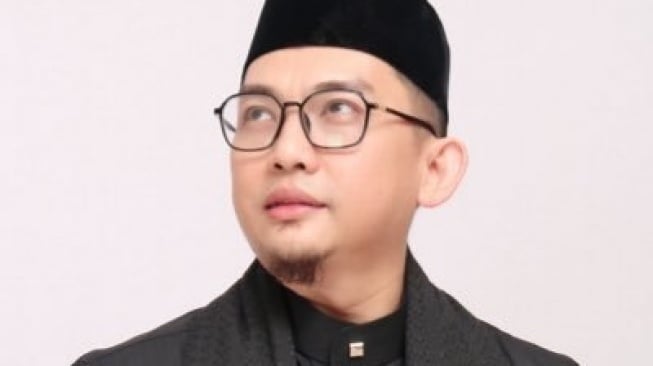 Ustaz Hilmi Prediksi Koalisi Anies Dan Ganjar Vs Prabowo Subianto Pada Pilpres Putaran 2