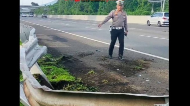 Kecelakaan Maut Tol Jagorawi Sebabkan Dua Penumpang Fortuner Meninggal