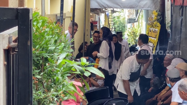 Suasana rumah duka ibu Maxime Bouttier, Siti Purwanti di kawasan Bangka, Jakarta, Senin (15/1/2024) [Suara.com/Adiyoga Priyambodo]