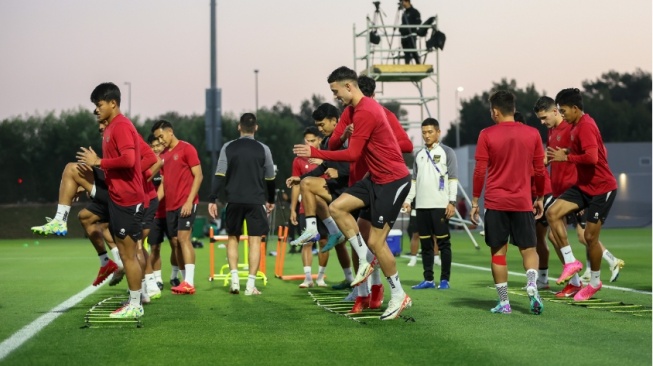 Ribuan Suporter Geruduk Stadion Ahmad bin Ali Demi Dukung Timnas Indonesia Lawan Irak di Piala Asia 2023