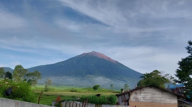 Intensitas Gempa Hembusan Gunung Kerinci Meningkat, Dampak Erupsi Gunung Marapi?