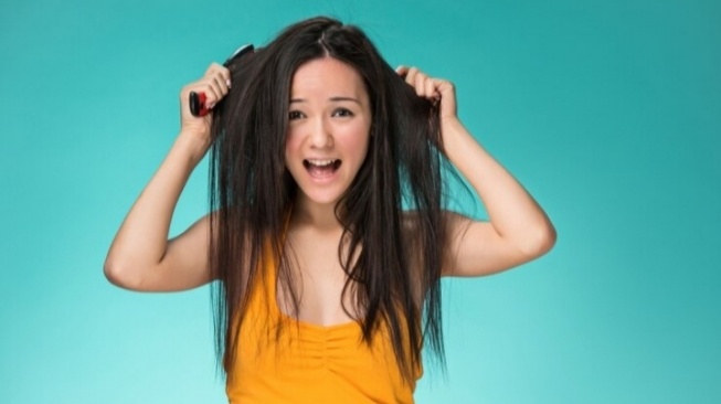 4 Tips Mengatasi Rambut Lepek, Salah Satunya Cuci Rambut dengan Lembut